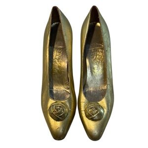 Salvatore Ferragamo | Vintage Kitten Heels with Rosette in Gold Size 8.5